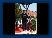 Bürgermeister und Schirmherr Georg Otter richtet ein Grußwort an die Festgäste